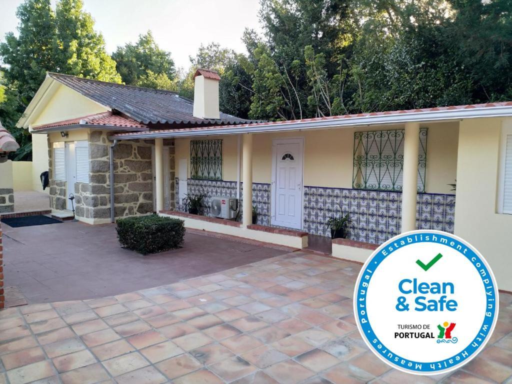 Metro Vilar Suites & Villas Vilar do Pinheiro Buitenkant foto