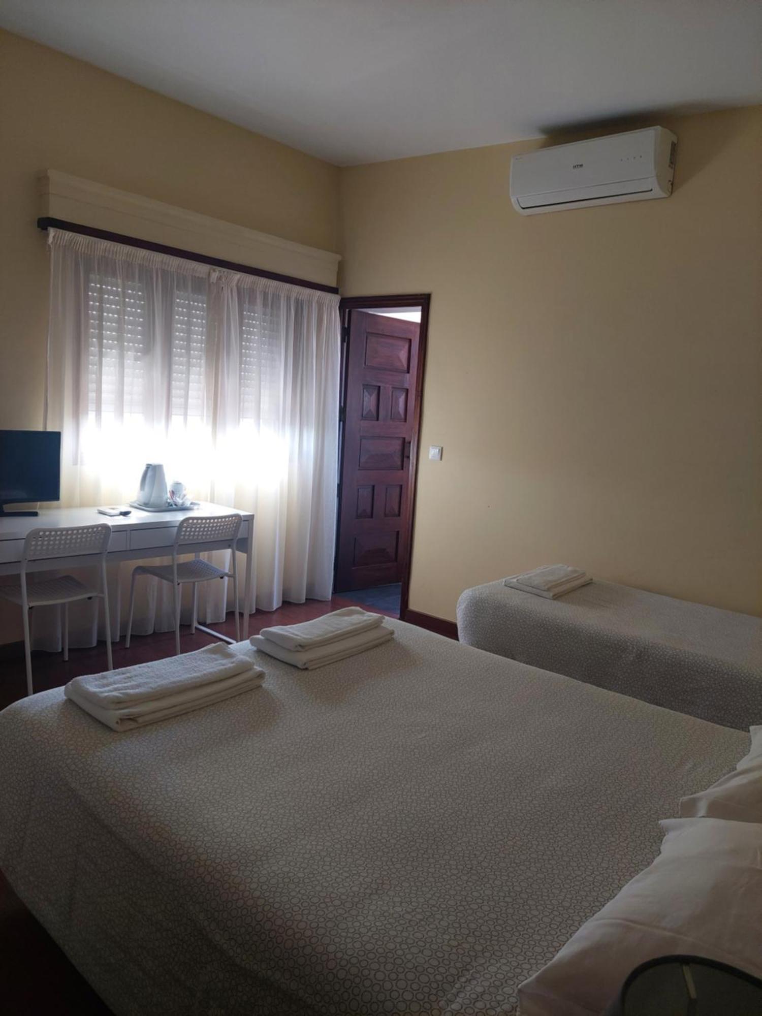 Metro Vilar Suites & Villas Vilar do Pinheiro Buitenkant foto