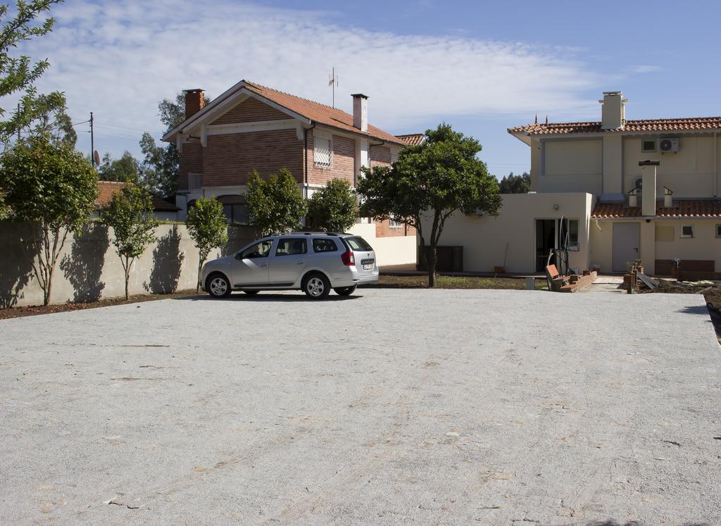 Metro Vilar Suites & Villas Vilar do Pinheiro Buitenkant foto